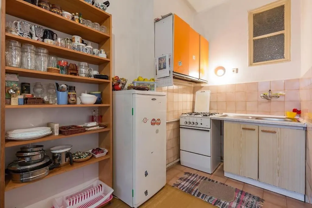 La Renardiere Aux 1000 Tresors - Chambre Privee Prag Tatil Evi